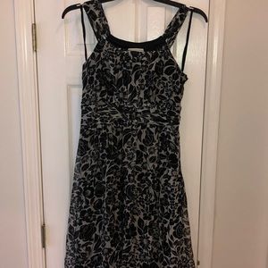 Karen Stevens Floral dress!